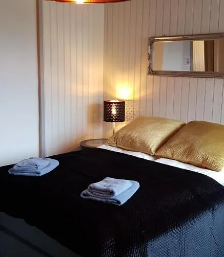 Han/Misafirhane Ekspedisjonen Nyksund